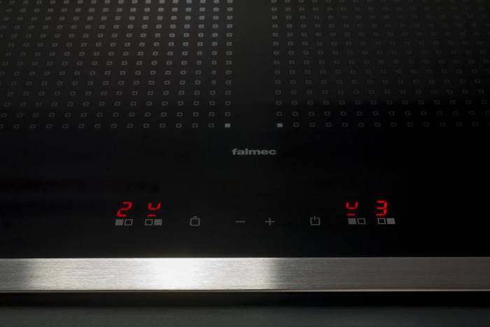Hotte Table de cuisson aspirante induction FALMEC - SINTESI3430